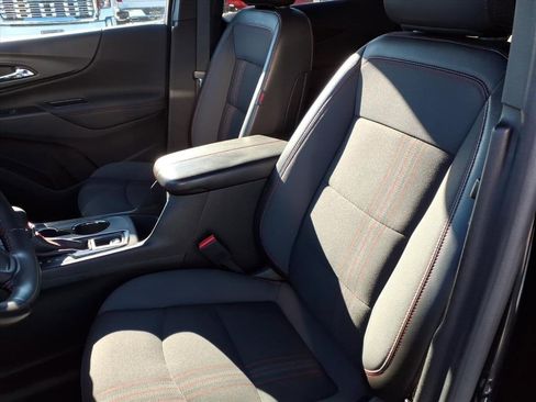 Used 2022 Chevrolet Equinox RS w/ Infotainment Package image 23