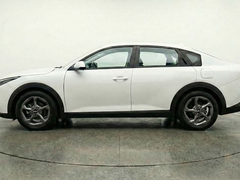 Used 2025 Kia K4 FWD image 5
