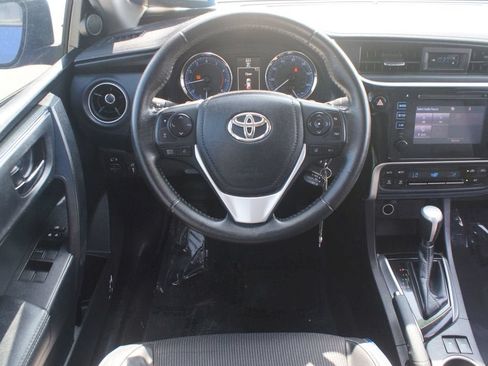 Used 2019 Toyota Corolla SE FWD image 5