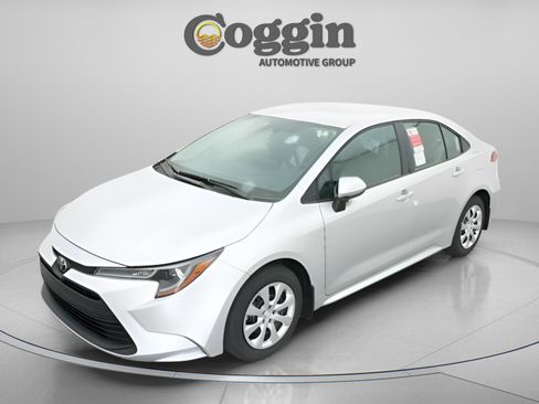 New 2026 Toyota Corolla LE image 2