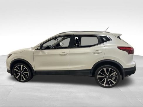 Used 2017 Nissan Rogue Sport SL w/ SL Premium Package AWD/4WD image 4