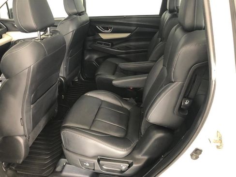 Used 2020 Subaru Ascent Limited w/ Popular Package #4 image 9