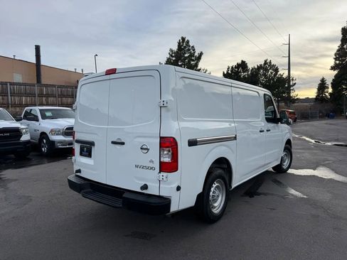 Used 2021 Nissan NV 2500 S image 5