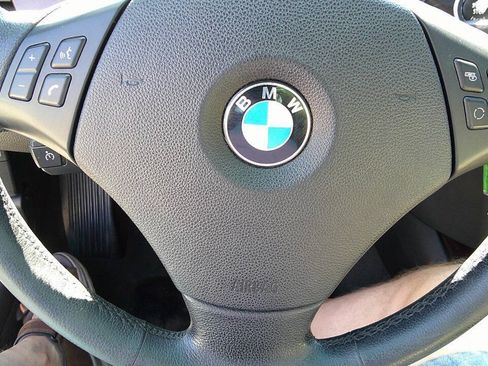 Used 2011 BMW 328i xDrive Sedan AWD/4WD image 22