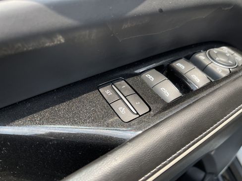 Used 2021 Cadillac Escalade Sport Platinum w/ Heavy-Duty Trailer Package image 19