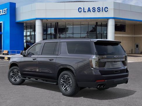 New 2026 Chevrolet Suburban Z71 w/ Comfort Package AWD/4WD image 3