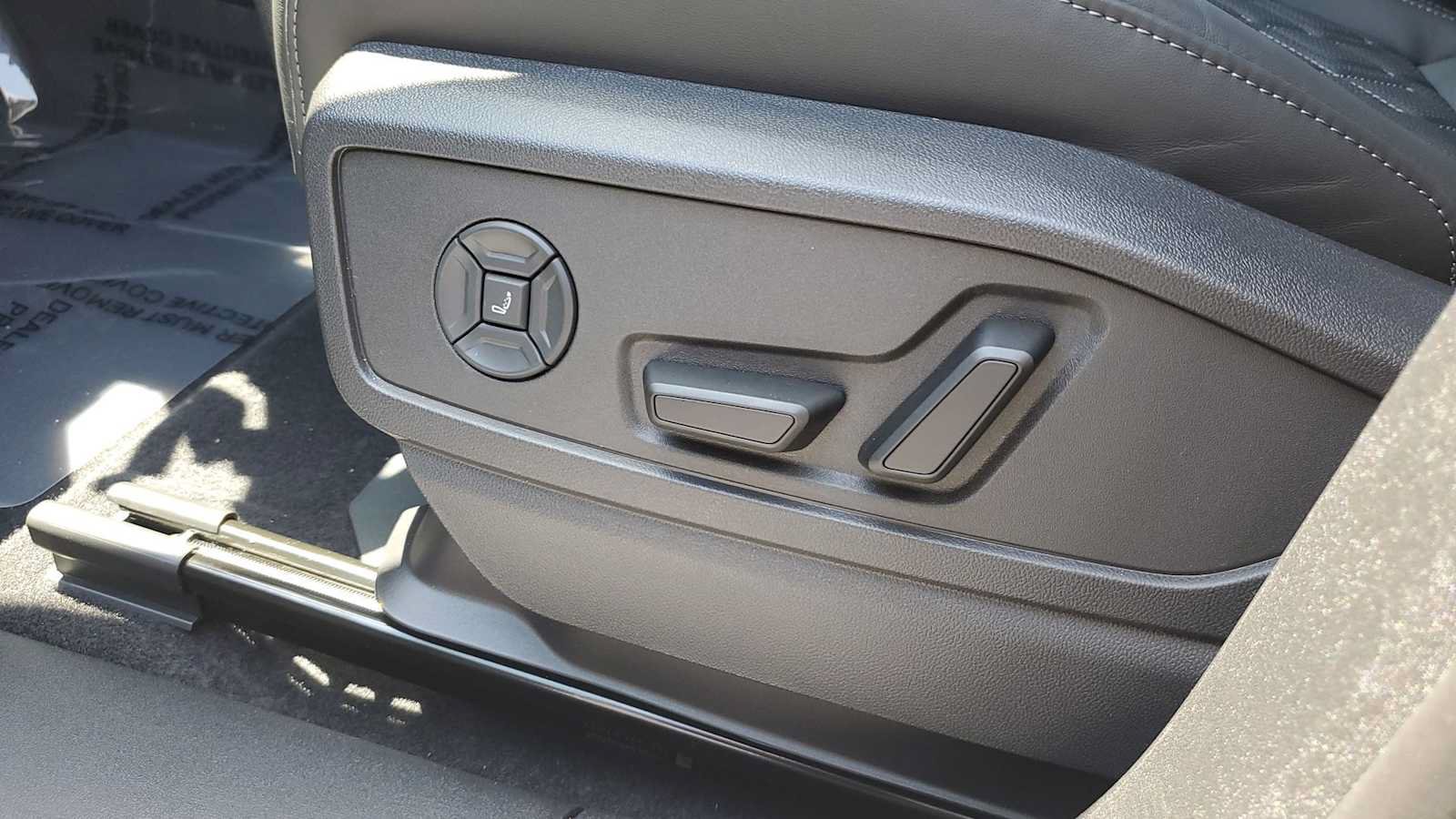 New 2026 Audi SQ5 Premium Plus AWD/4WD image 17
