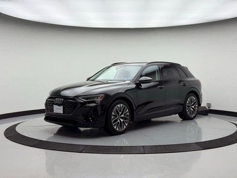 Used 2024 Audi Q8 e-tron Prestige w/ Prestige Package image 1