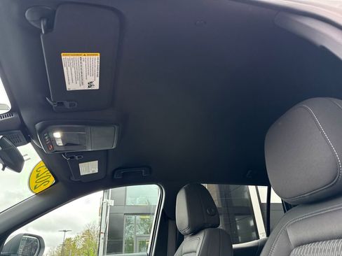 Used 2025 Chevrolet Equinox LT AWD/4WD image 19