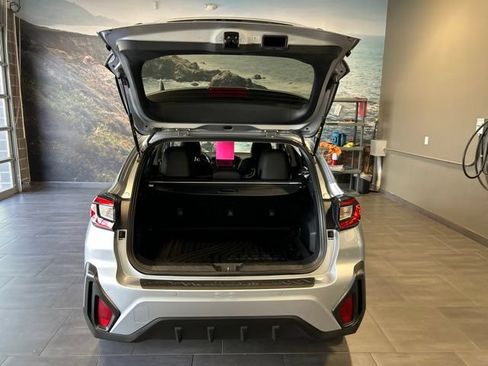 Used 2024 Subaru Crosstrek 2.5i Limited AWD/4WD image 32