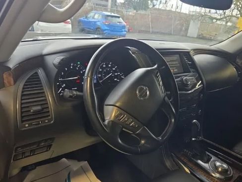 Used 2020 Nissan Armada SL w/ Premium Package image 5