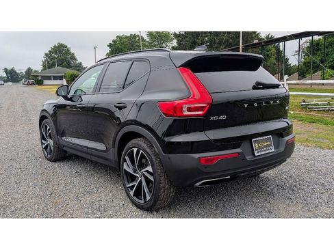 Used 2019 Volvo XC40 T5 R-Design image 5