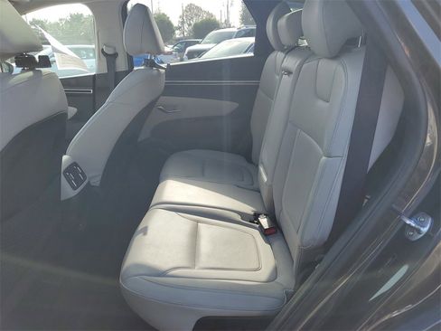 Used 2022 Hyundai Tucson Limited w/ Cargo Package image 15