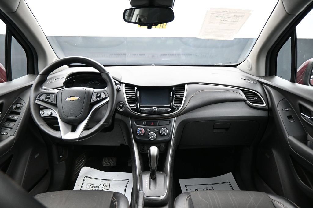Used 2017 Chevrolet Trax LT w/ Sun & Sound Package FWD image 14
