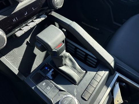 Used 2024 Toyota Tacoma TRD Sport image 27