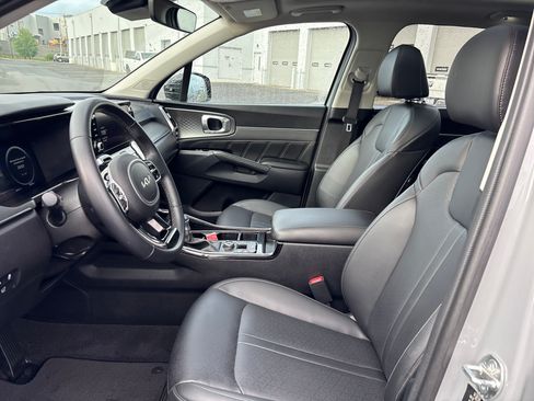 Used 2023 Kia Sorento SX AWD/4WD image 17
