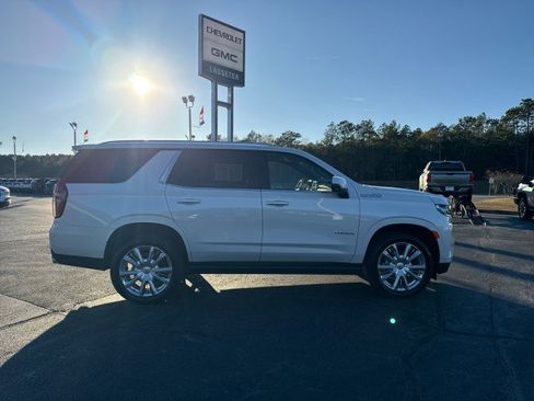 Used 2024 Chevrolet Tahoe High Country w/ Premium Package image 2