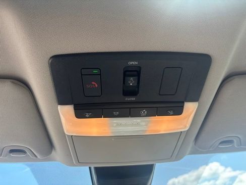 Used 2019 Nissan Altima 2.5 Platinum AWD/4WD image 5