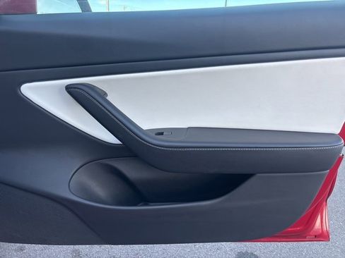 Used 2021 Tesla Model 3 Standard Range Plus image 11