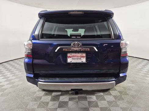 Used 2024 Toyota 4Runner TRD Off-Road Premium w/ Moonroof Package AWD/4WD image 4