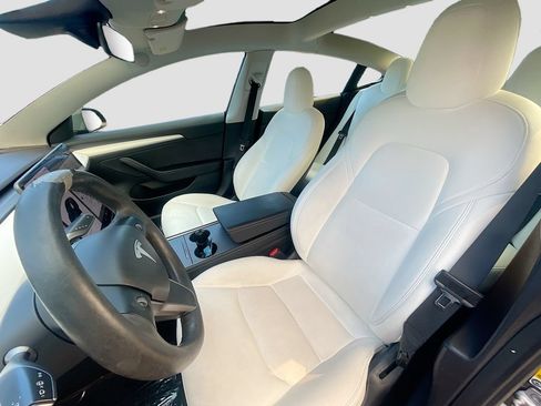 Used 2021 Tesla Model 3 Standard Range Plus RWD image 19