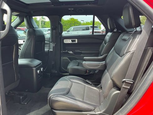 Used 2022 Ford Explorer ST w/ Equipment Group 401A AWD/4WD image 12
