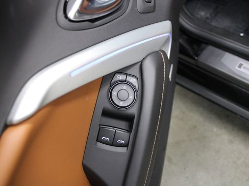 Used 2021 Chevrolet Camaro LT w/ RS Package image 35