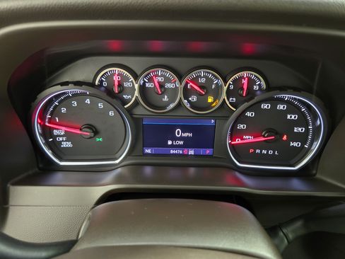 Certified 2019 Chevrolet Silverado 1500 LT w/ All-Star Edition AWD/4WD image 17