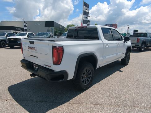 Used 2025 GMC Sierra 1500 AT4X AWD/4WD image 9