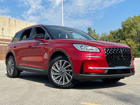 Used 2023 Lincoln Corsair Reserve w/ Equipment Group 201A image 2