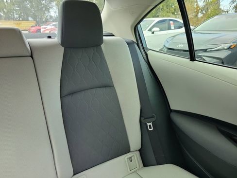 Used 2020 Toyota Corolla LE image 6