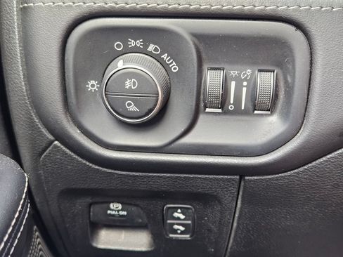 Used 2020 RAM 1500 Limited AWD/4WD image 17