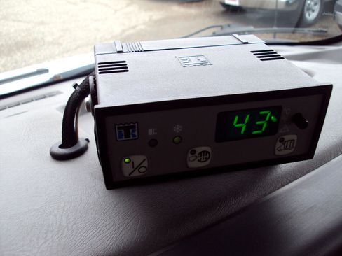 Used 2011 Chevrolet Express 1500 AWD image 21