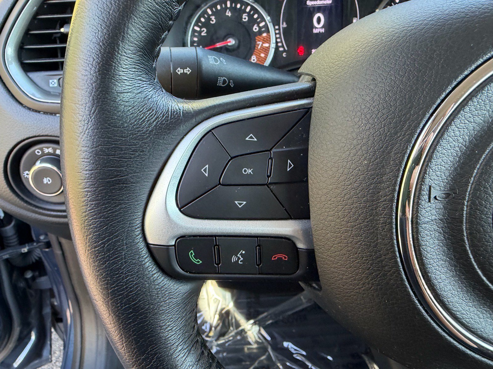 Used 2023 Jeep Renegade Latitude w/ Premium Group AWD/4WD image 26