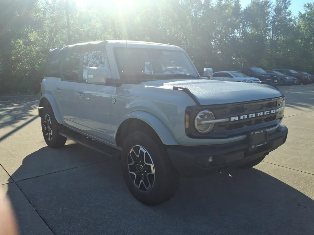 Used 2024 Ford Bronco Outer Banks AWD/4WD image 21