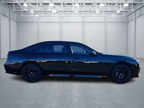 Certified 2024 BMW 740i xDrive image 4