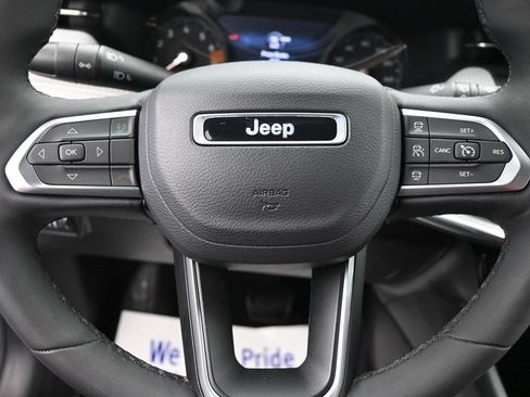 Used 2023 Jeep Compass Limited AWD/4WD image 13