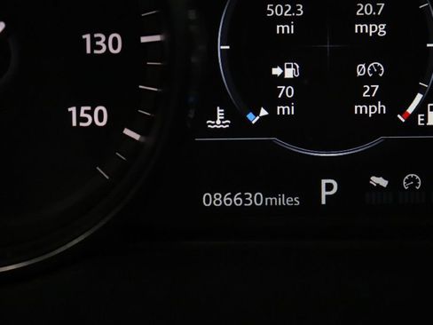 Used 2018 Land Rover Discovery Sport HSE image 35