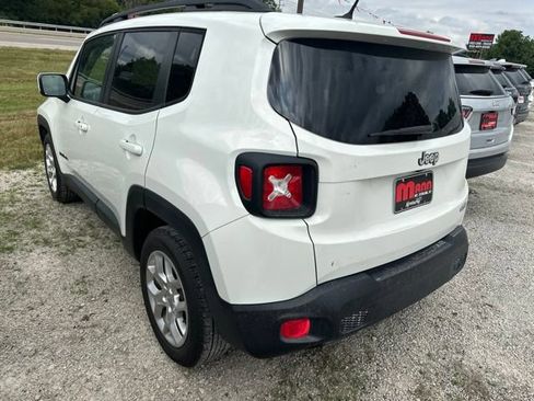 Used 2016 Jeep Renegade Latitude FWD image 26