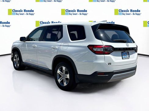Certified 2025 Honda Pilot EX-L image 5