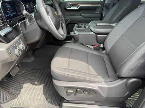 Used 2024 Chevrolet Silverado 1500 LT image 12