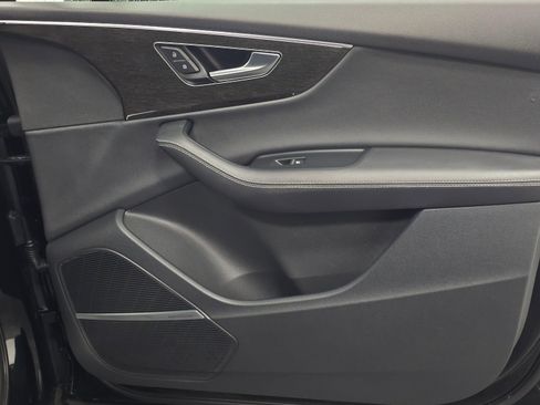 Used 2025 Audi Q7 3.0T Premium Plus image 29