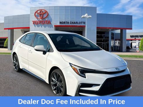 Used 2024 Toyota Corolla SE FWD image 1