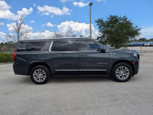 Used 2021 GMC Yukon XL Denali AWD/4WD image 3