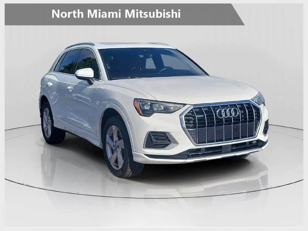 Used 2020 Audi Q3 2.0T Premium w/ Convenience Package AWD/4WD image 1