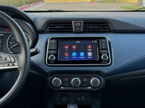 Used 2025 Nissan Versa SV image 17