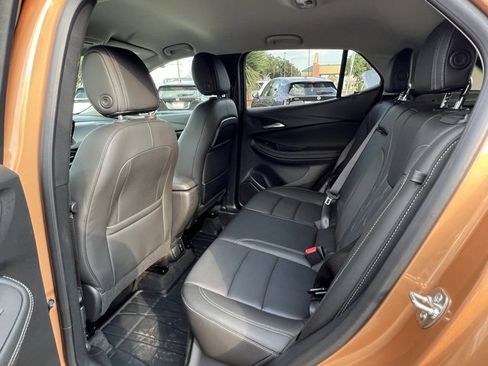 Used 2025 Buick Encore GX Avenir w/ Avenir Technology Package image 29