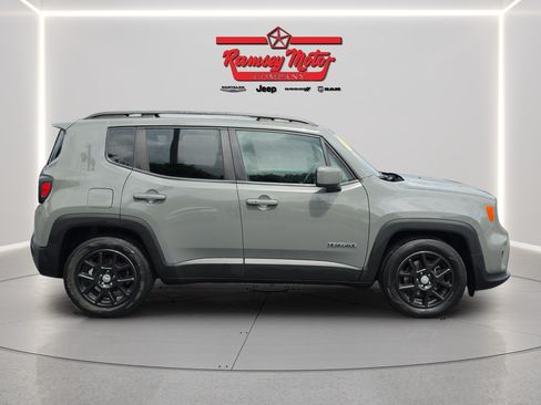 Used 2020 Jeep Renegade Latitude FWD image 6