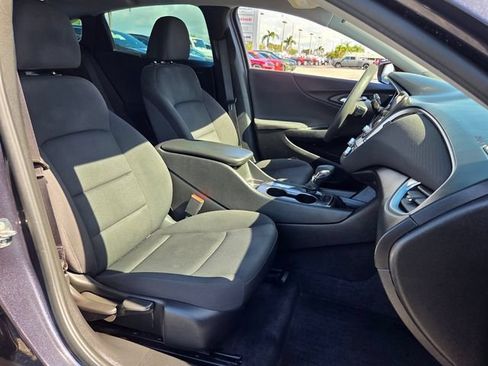 Used 2022 Chevrolet Malibu LS w/ LPO, Convenience Package 2 FWD image 17