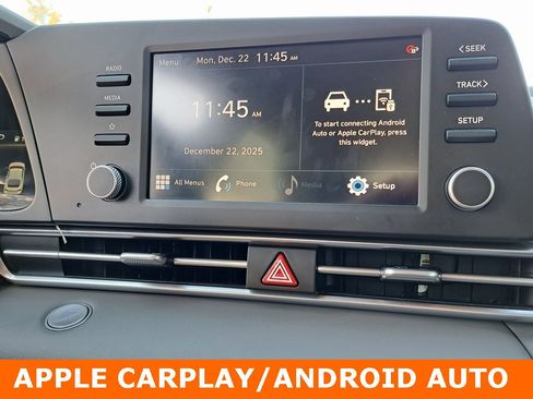 Used 2023 Hyundai Elantra SEL image 15